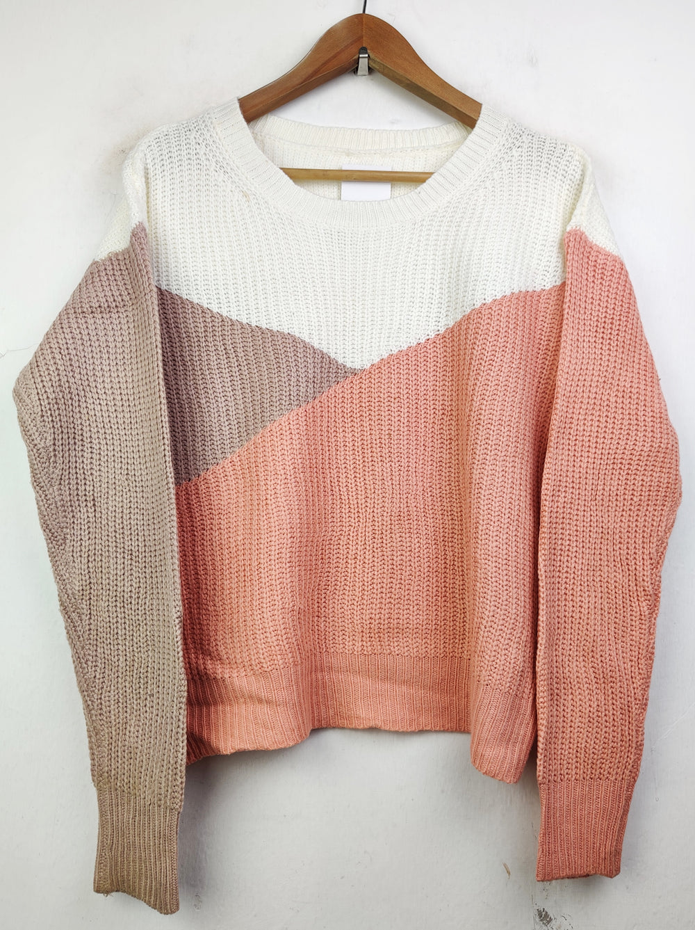 Buy online pre-used pre-loved 100% authentic & Original branded Shein (WT-4754) available in Pakistan. Top international brands avilable.