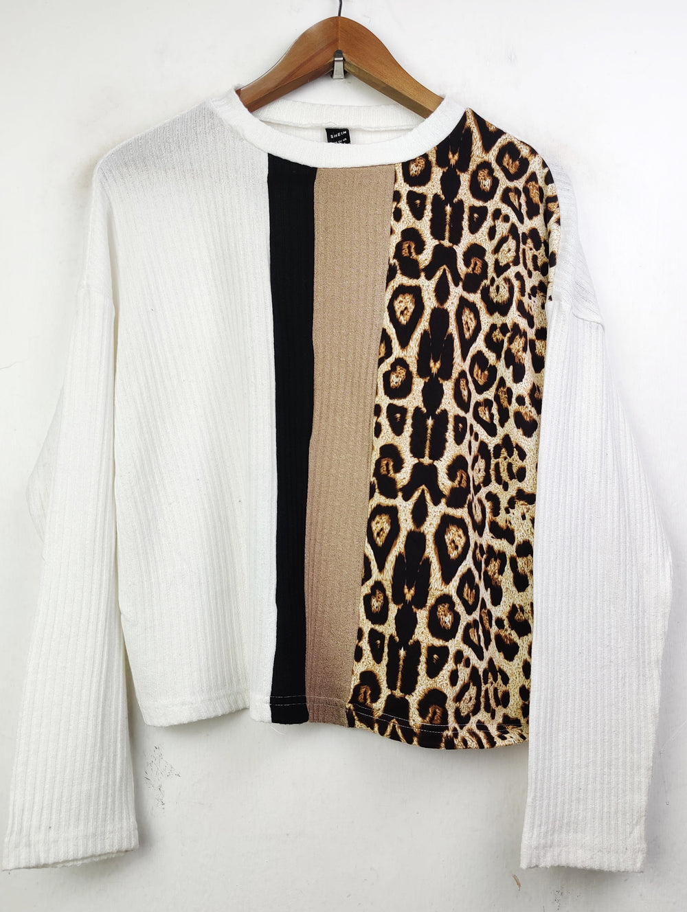 Buy online pre-used pre-loved 100% authentic & Original branded Shein (WT-4846) available in Pakistan. Top international brands avilable.