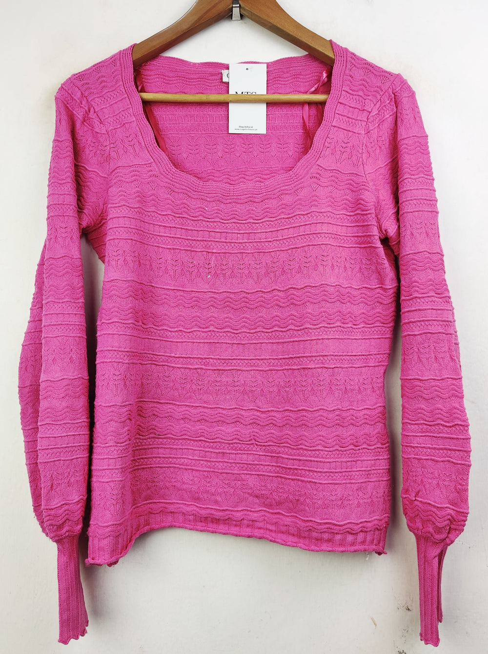 Buy online pre-used pre-loved 100% authentic & Original branded Gallery (WT-4877) available in Pakistan. Top international brands avilable.