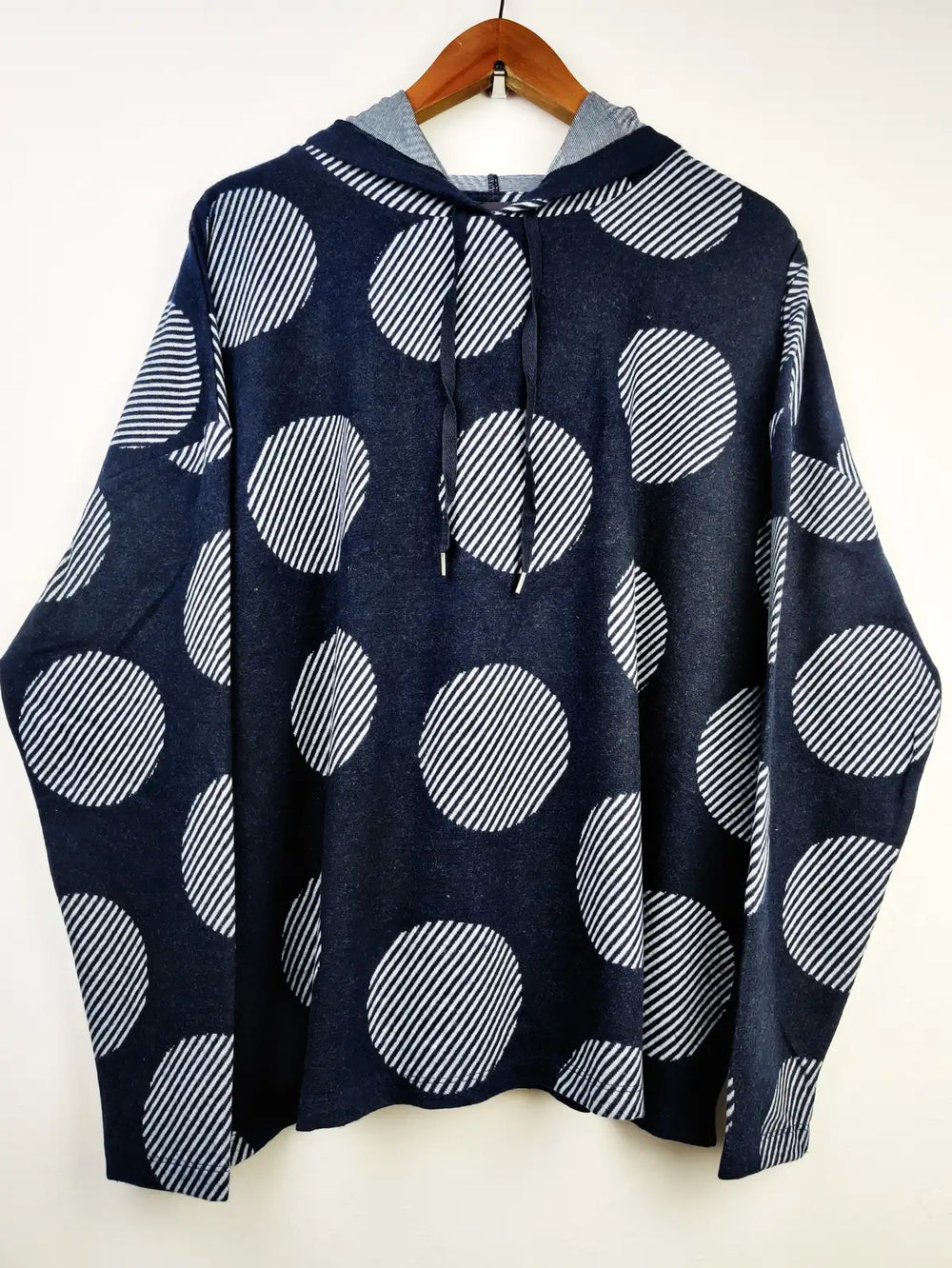 Buy online pre-used pre-loved 100% authentic & Original branded Marks & Spencer (WT-5001) available in Pakistan. Top international brands avilable.