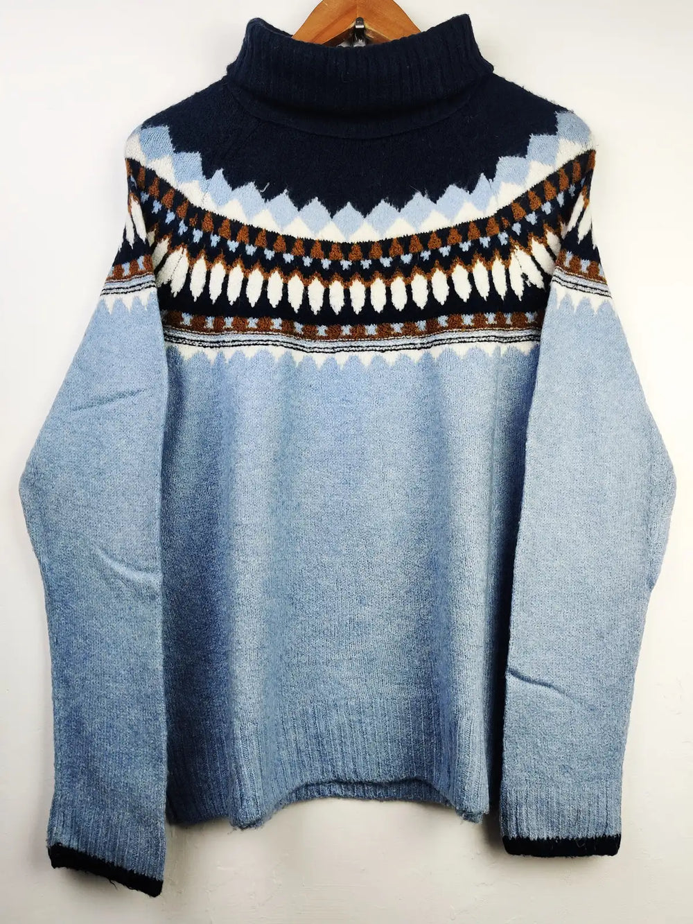 Buy online pre-used pre-loved 100% authentic & Original branded Marks & Spencer (WT-5004) available in Pakistan. Top international brands avilable.