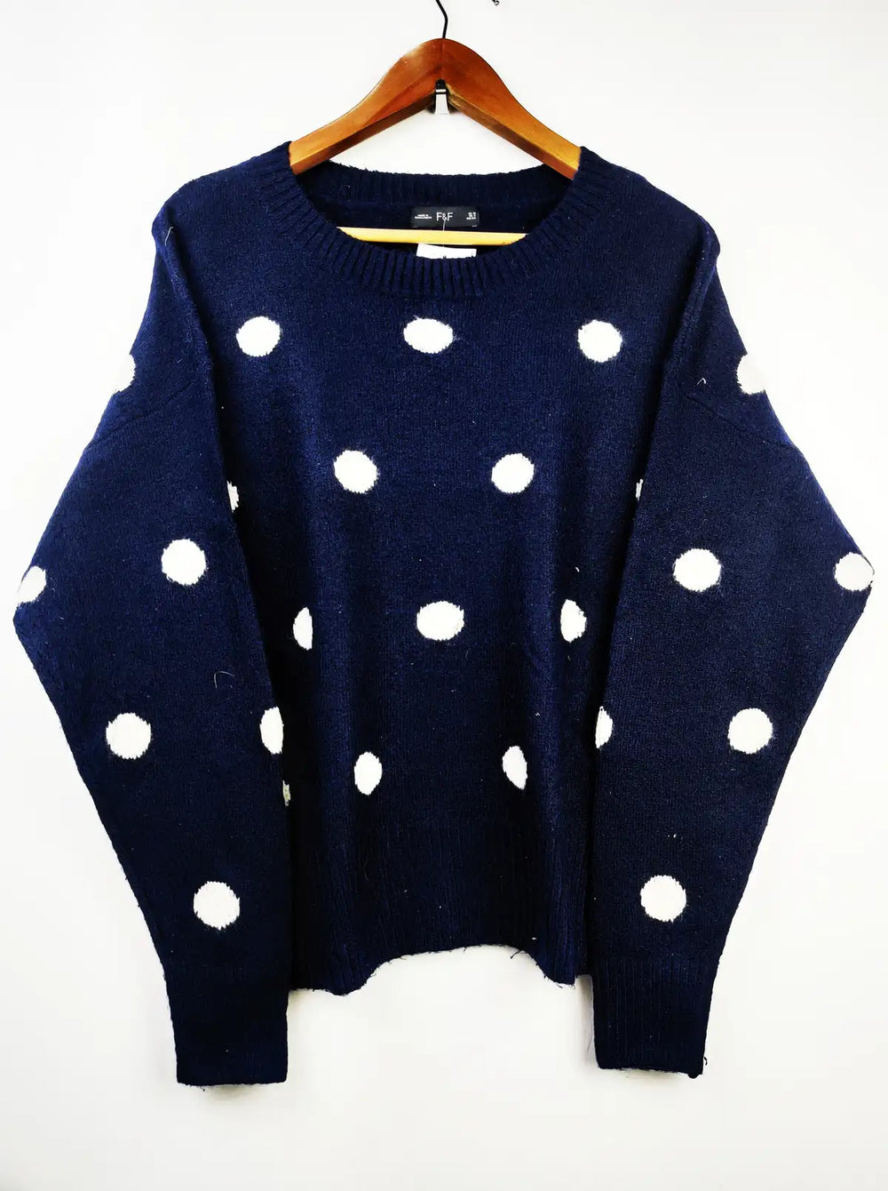 Buy online pre-used pre-loved 100% authentic & Original branded F&F (WT-5030) available in Pakistan. Top international brands avilable.