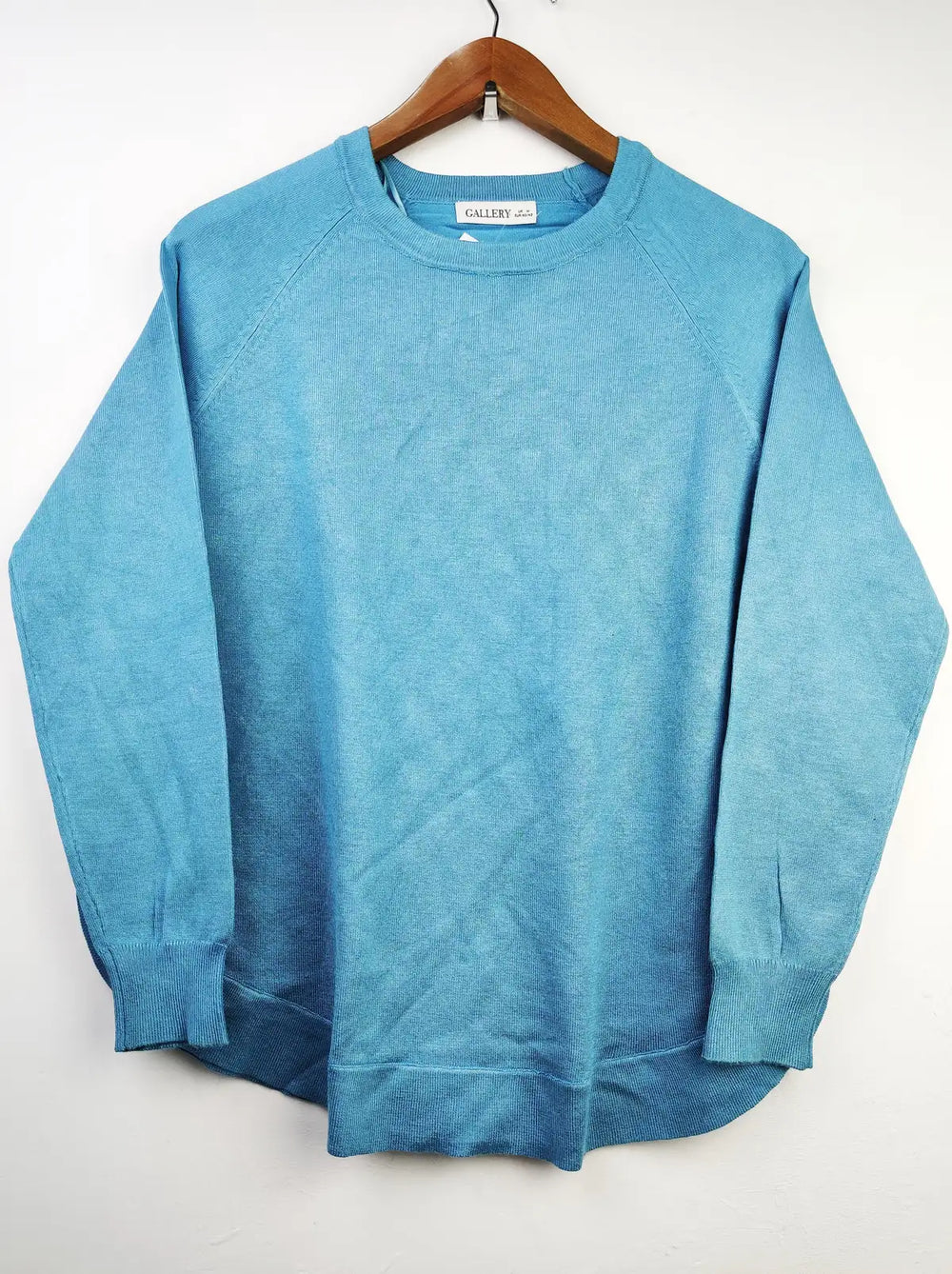 Buy online pre-used pre-loved 100% authentic & Original branded Gallery (WT-5054) available in Pakistan. Top international brands avilable.