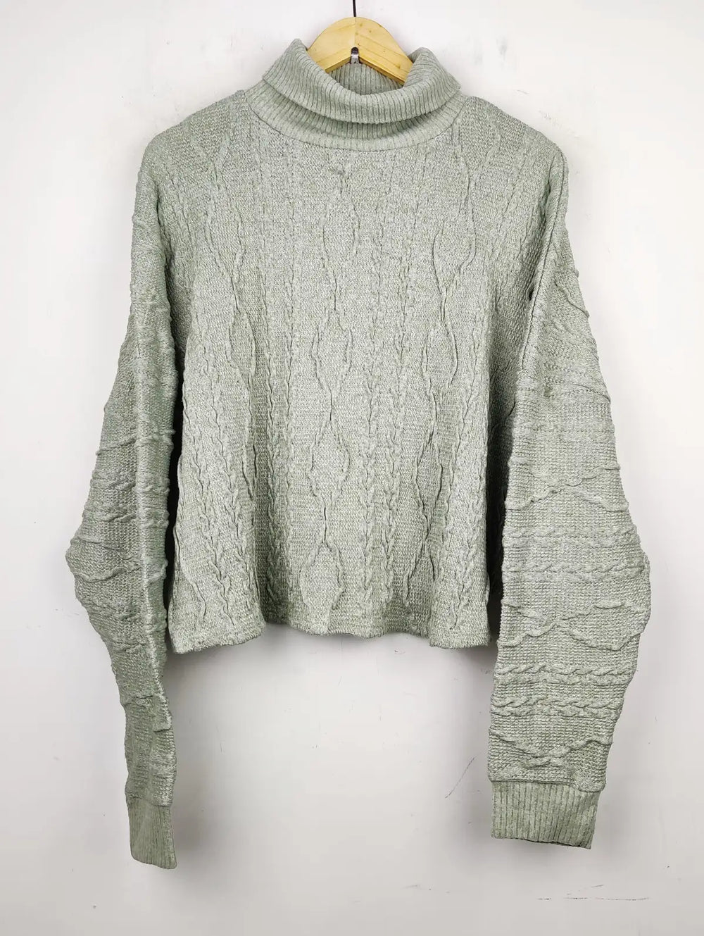 Buy online pre-used pre-loved 100% authentic & Original branded F&F (WT-5080) available in Pakistan. Top international brands avilable.