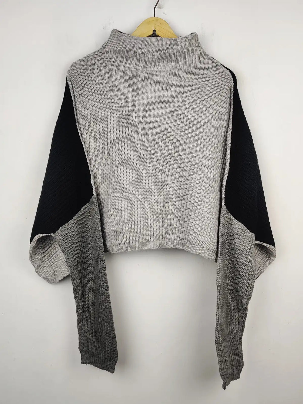 Buy online pre-used pre-loved 100% authentic & Original branded Prettylittlethings (WT-5262) available in Pakistan. Top international brands avilable.