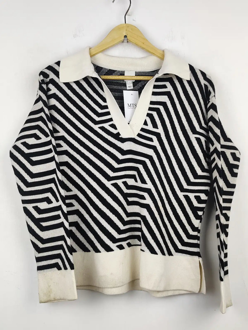 Buy online pre-used pre-loved 100% authentic & Original branded River Island (WT-5327) available in Pakistan. Top international brands avilable.