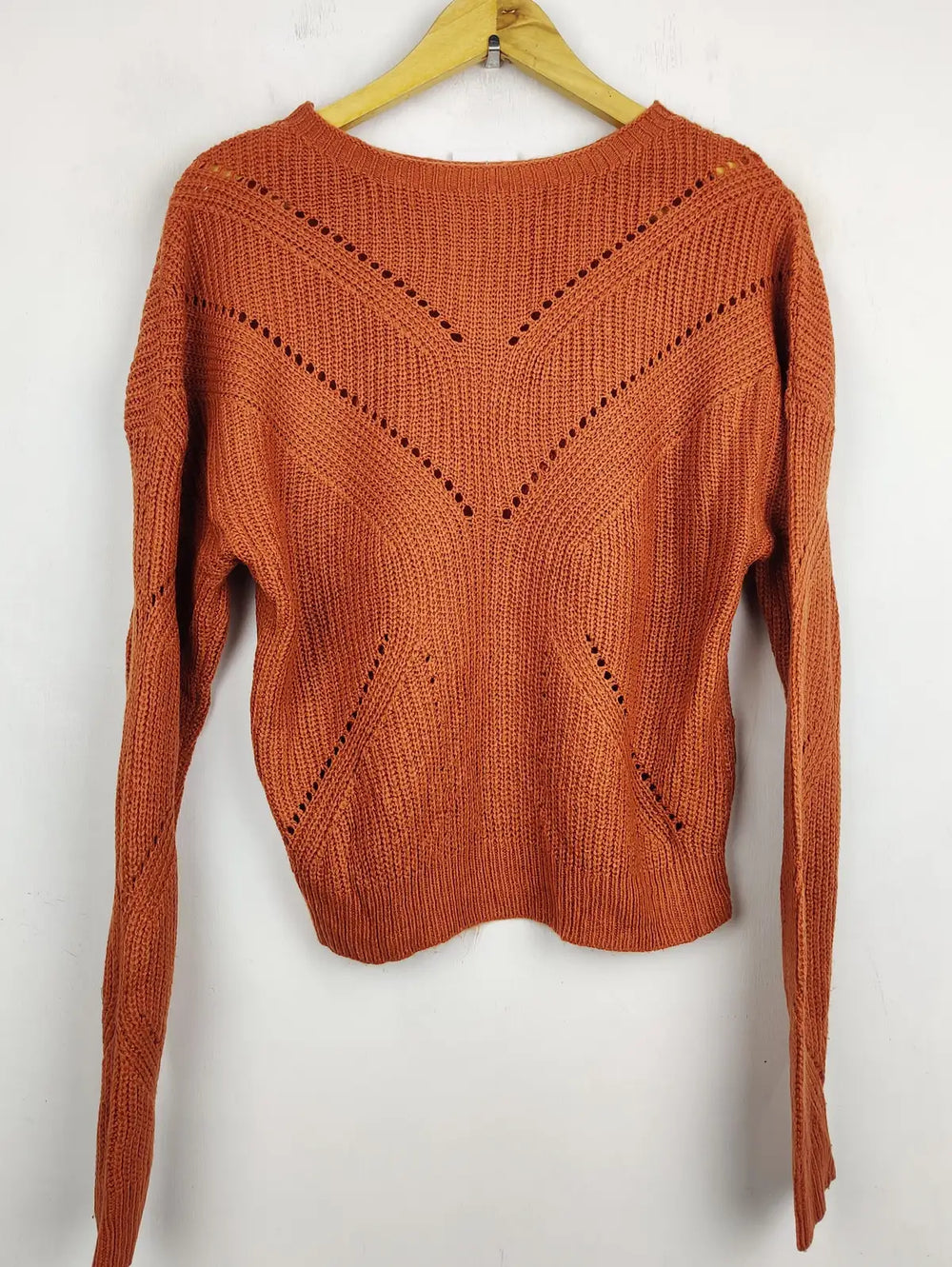 Buy online pre-used pre-loved 100% authentic & Original branded Boohoo (WT-5358) available in Pakistan. Top international brands avilable.