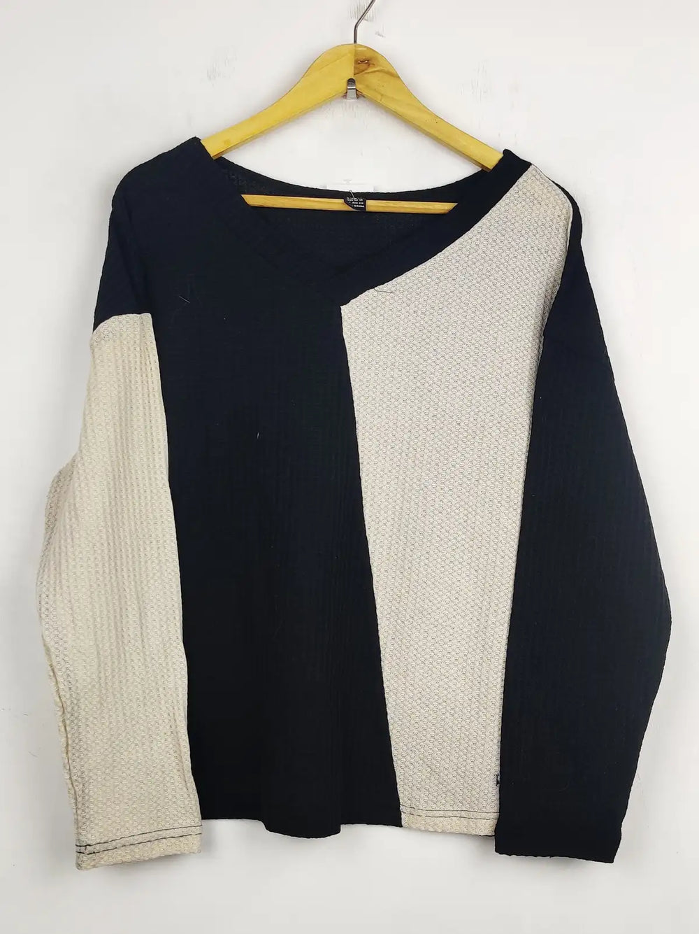 Buy online pre-used pre-loved 100% authentic & Original branded Shein (WT-5362) available in Pakistan. Top international brands avilable.