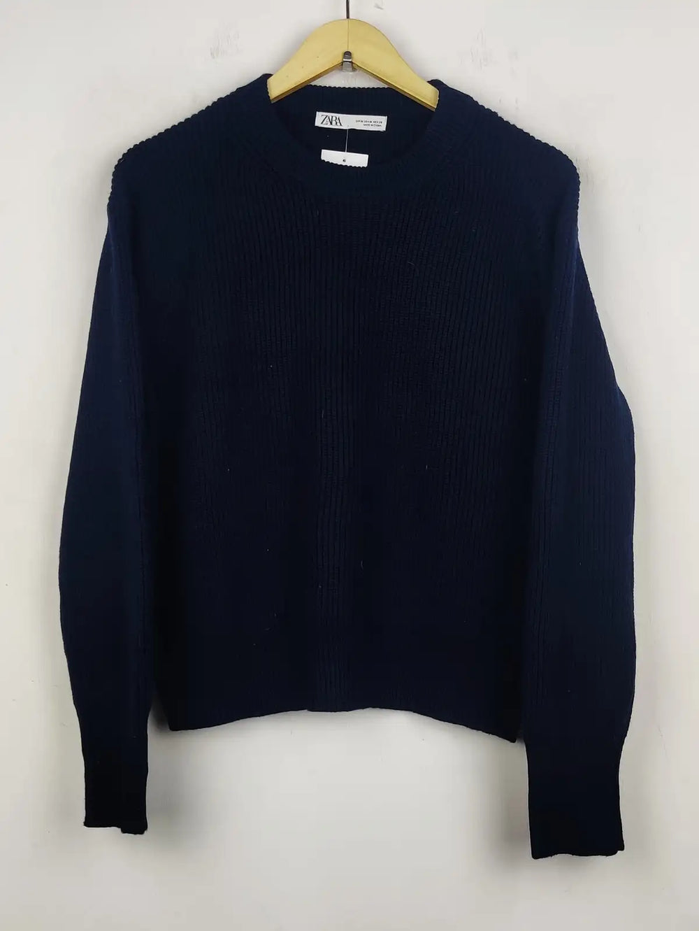 Buy online pre-used pre-loved 100% authentic & Original branded Zara (WT-5446) available in Pakistan. Top international brands avilable.