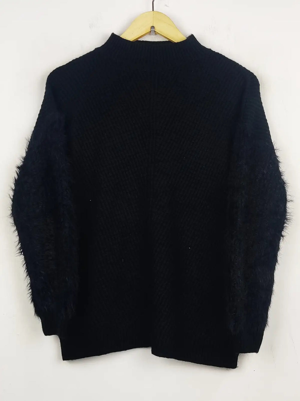 Buy online pre-used pre-loved 100% authentic & Original branded Primark (WT-5452) available in Pakistan. Top international brands avilable.