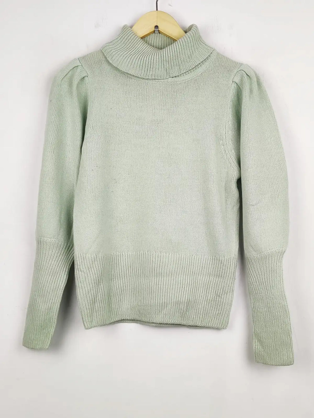 Buy online pre-used pre-loved 100% authentic & Original branded Ax Paris (WT-5468) available in Pakistan. Top international brands avilable.