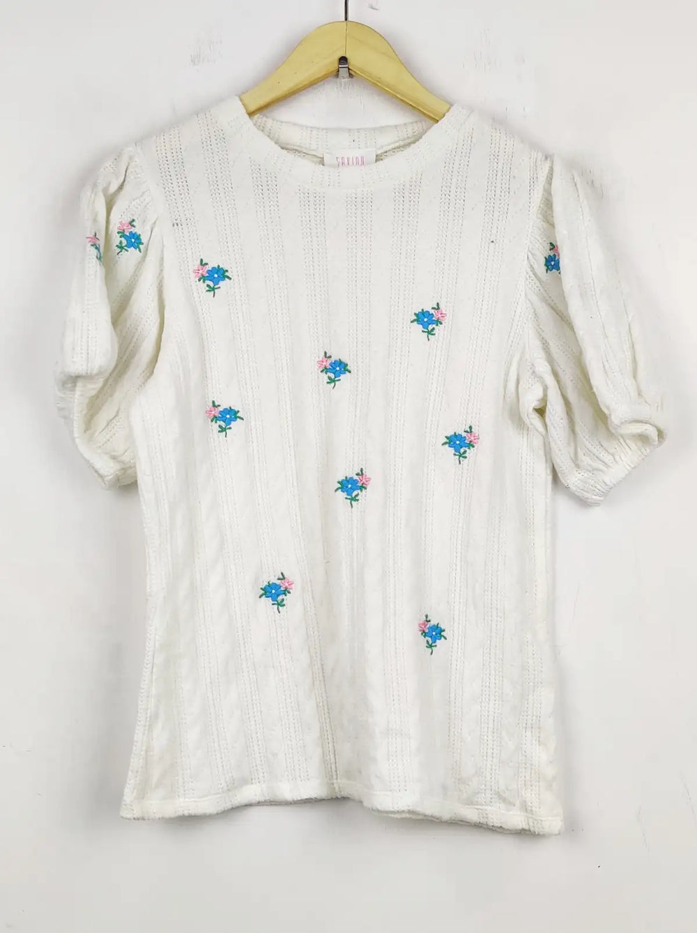 Buy online pre-used pre-loved 100% authentic & Original branded Savida (WT-5482) available in Pakistan. Top international brands avilable.