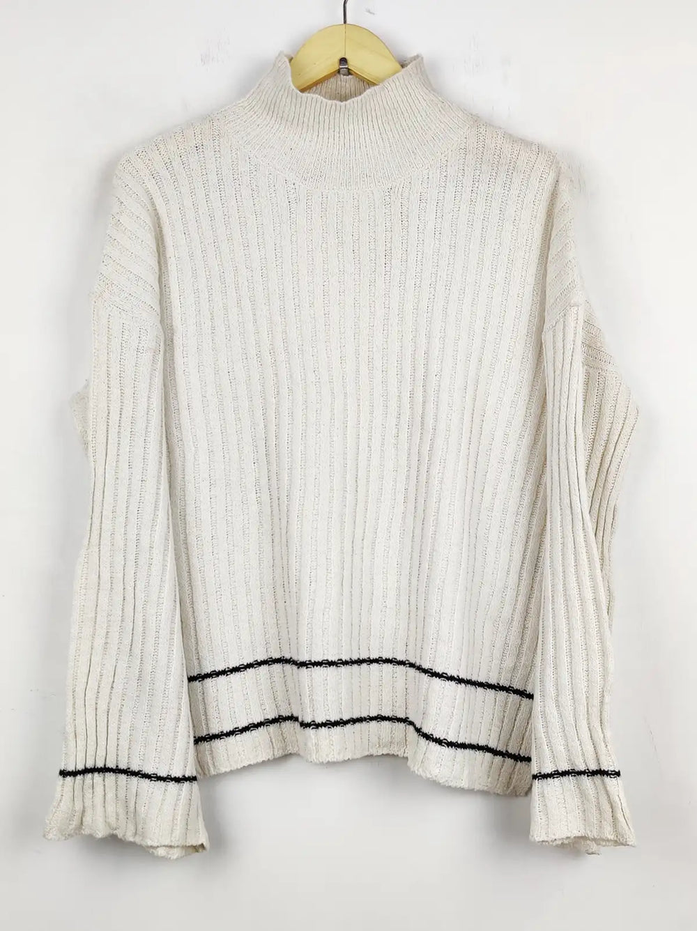 Buy online pre-used pre-loved 100% authentic & Original branded Shein (WT-5484) available in Pakistan. Top international brands avilable.