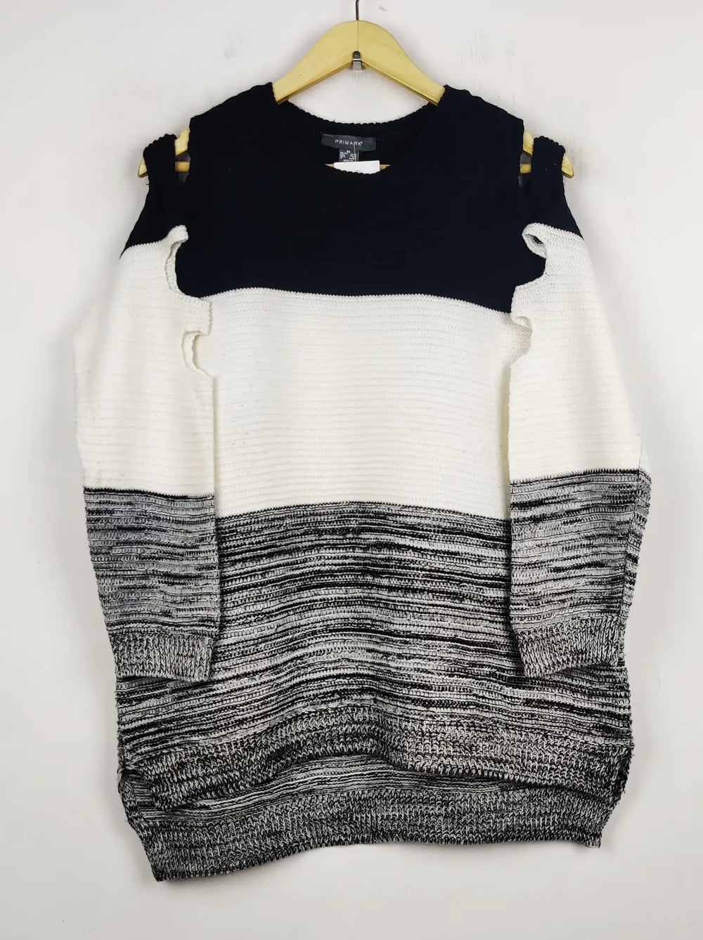 Buy online pre-used pre-loved 100% authentic & Original branded Primark (WT-5511) available in Pakistan. Top international brands avilable.