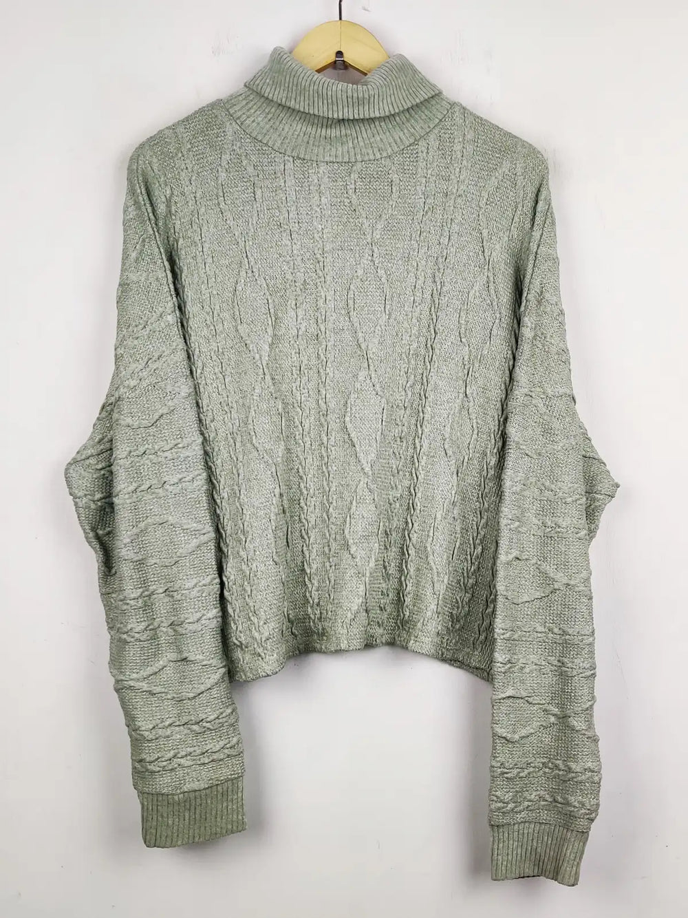 Buy online pre-used pre-loved 100% authentic & Original branded F&F (WT-5517) available in Pakistan. Top international brands avilable.