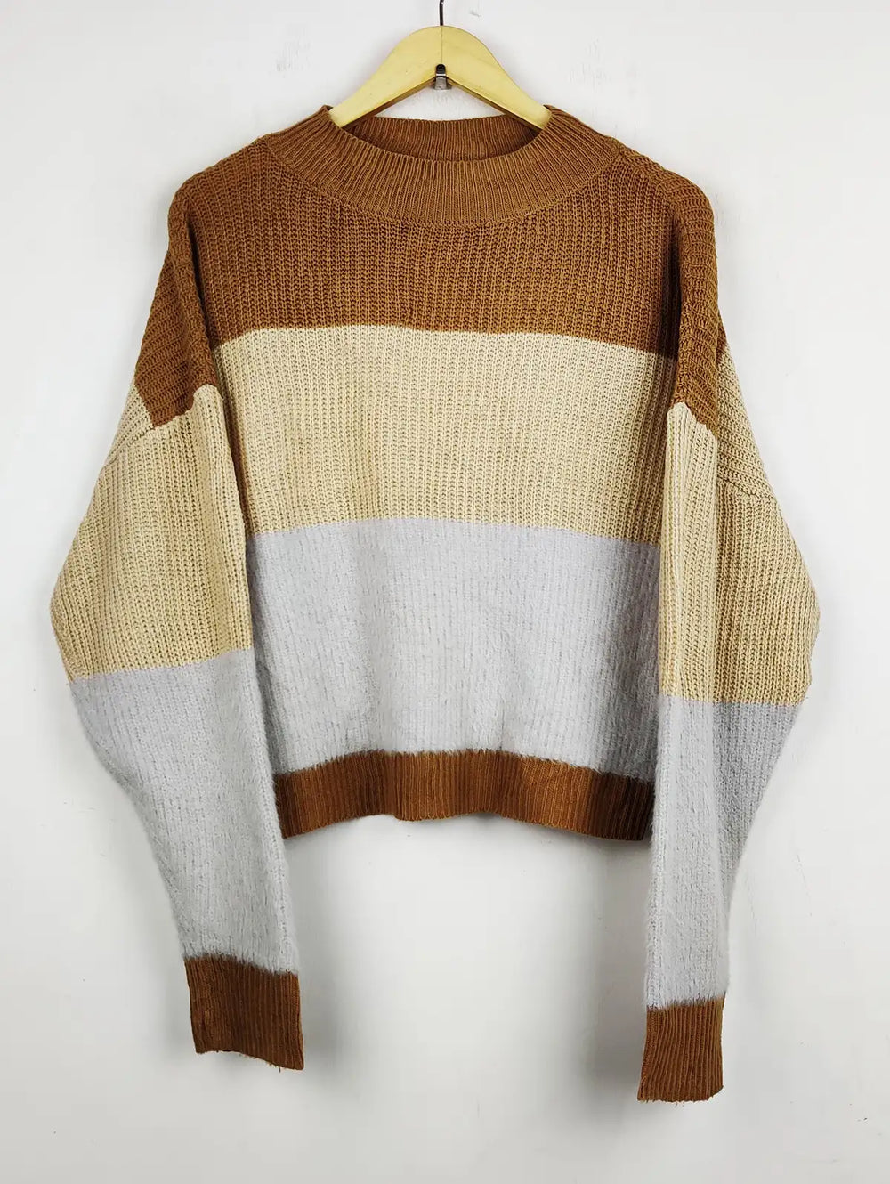 Buy online pre-used pre-loved 100% authentic & Original branded Shein (WT-5519) available in Pakistan. Top international brands avilable.