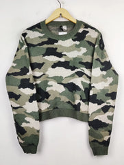 Buy online pre-used pre-loved 100% authentic & Original branded H&M (WT-5579) available in Pakistan. Top international brands avilable.