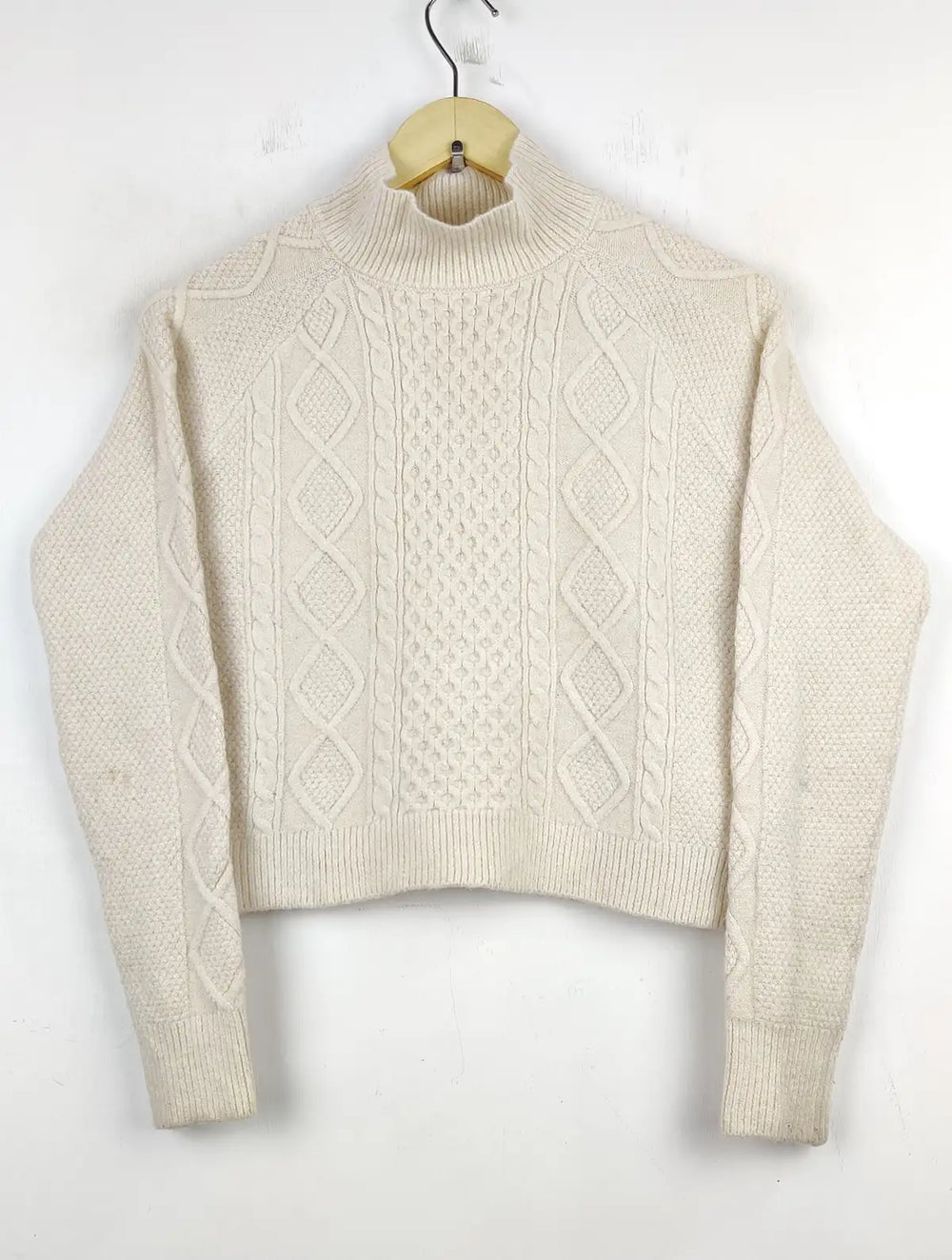 Buy online pre-used pre-loved 100% authentic & Original branded Primark (WT-5582) available in Pakistan. Top international brands avilable.