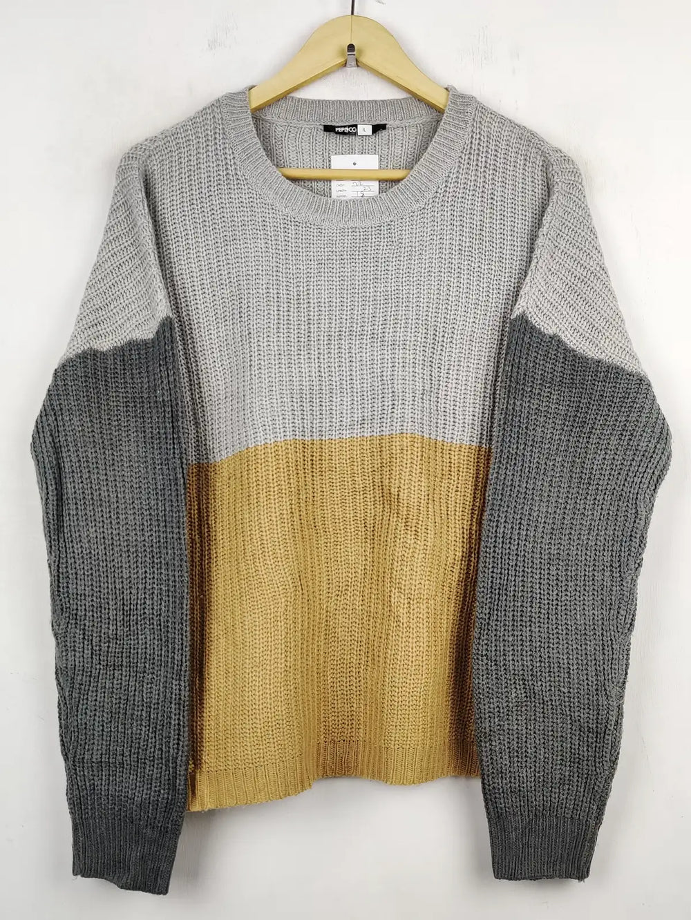 Buy online pre-used pre-loved 100% authentic & Original branded Pep&Co (WT-5606) available in Pakistan. Top international brands avilable.