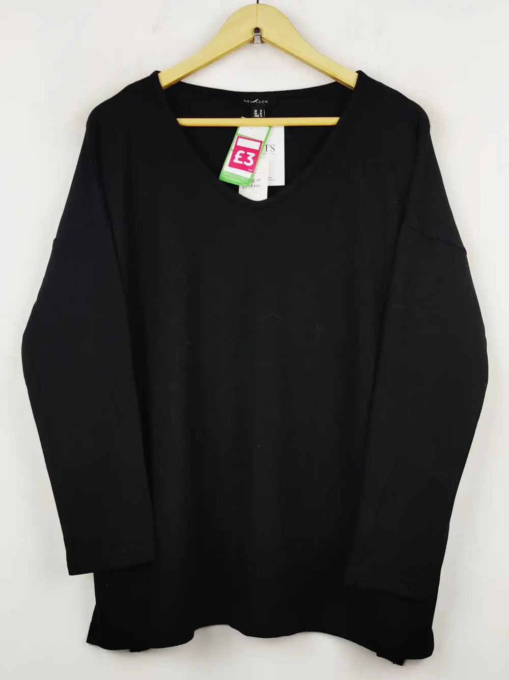 Buy online pre-used pre-loved 100% authentic & Original branded New Look (WT-5646) available in Pakistan. Top international brands avilable.