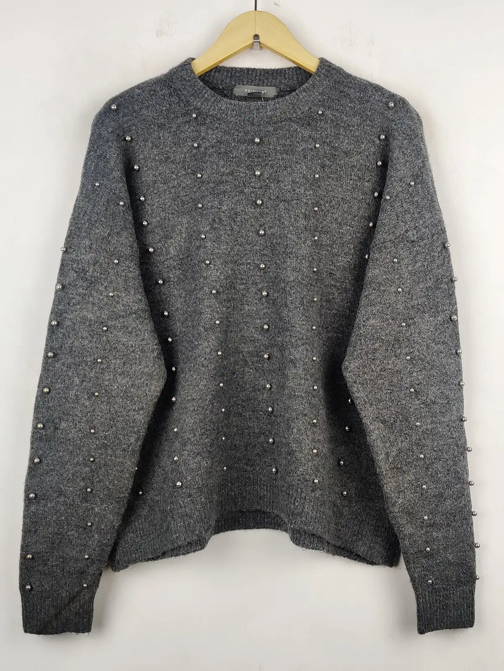 Buy online pre-used pre-loved 100% authentic & Original branded Primark (WT-5649) available in Pakistan. Top international brands avilable.