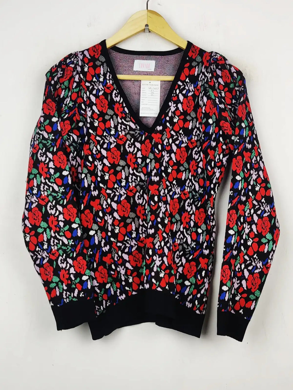 Buy online pre-used pre-loved 100% authentic & Original branded Savida (WT-5677) available in Pakistan. Top international brands avilable.