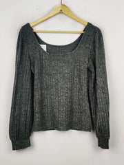 Buy online pre-used pre-loved 100% authentic & Original branded Shein (WT-5707) available in Pakistan. Top international brands avilable.