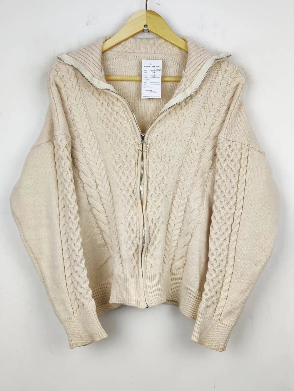 Buy online pre-used pre-loved 100% authentic & Original branded Unknown Brand (WT-5797) available in Pakistan. Top international brands avilable.