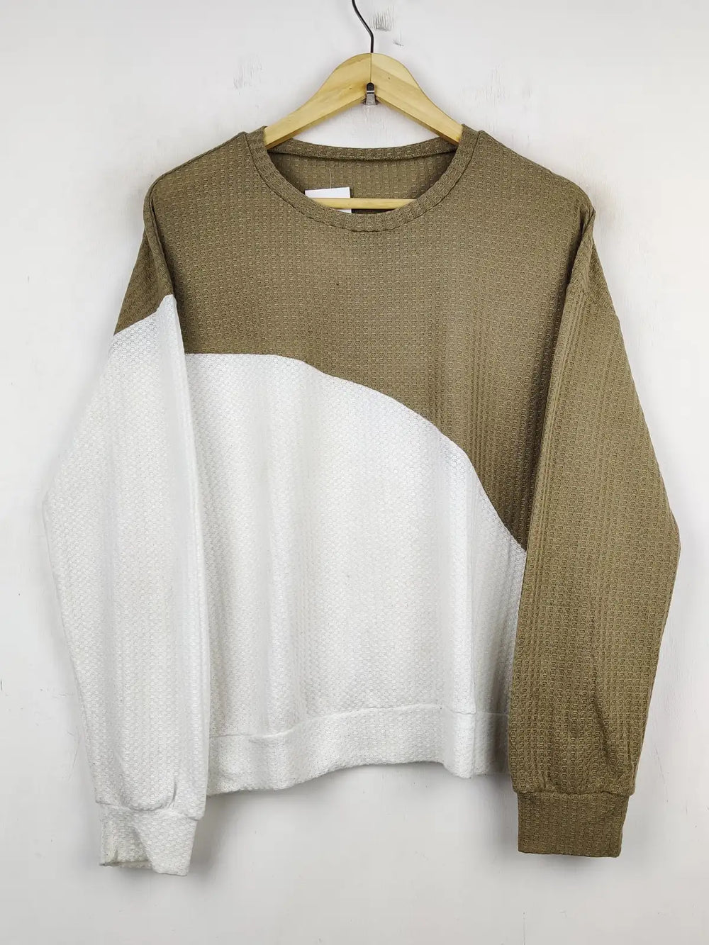 Buy online pre-used pre-loved 100% authentic & Original branded Shein (WT-5830) available in Pakistan. Top international brands avilable.