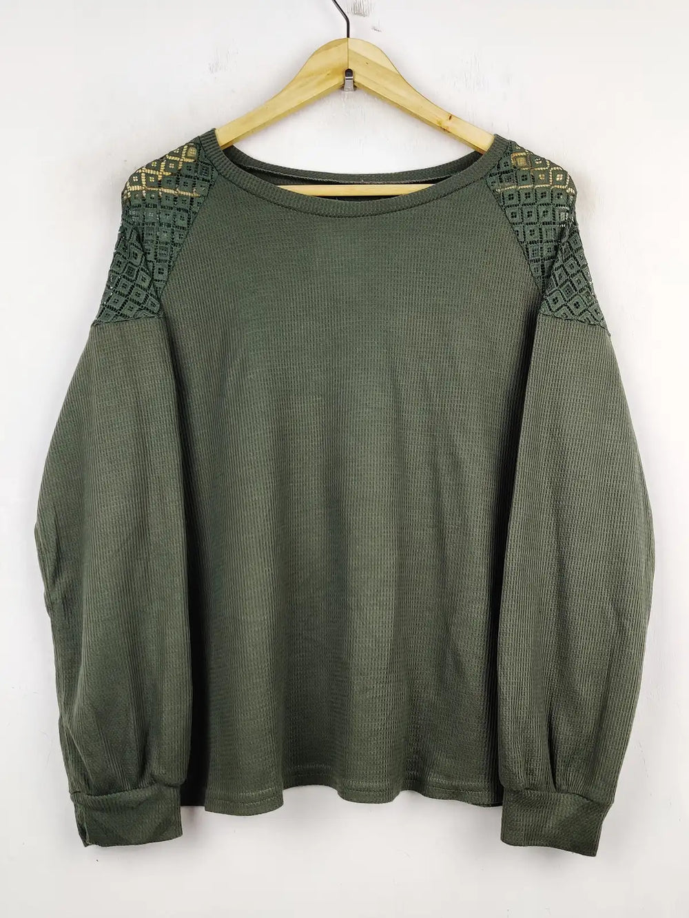 Buy online pre-used pre-loved 100% authentic & Original branded Emery Rose (WT-5878) available in Pakistan. Top international brands avilable.