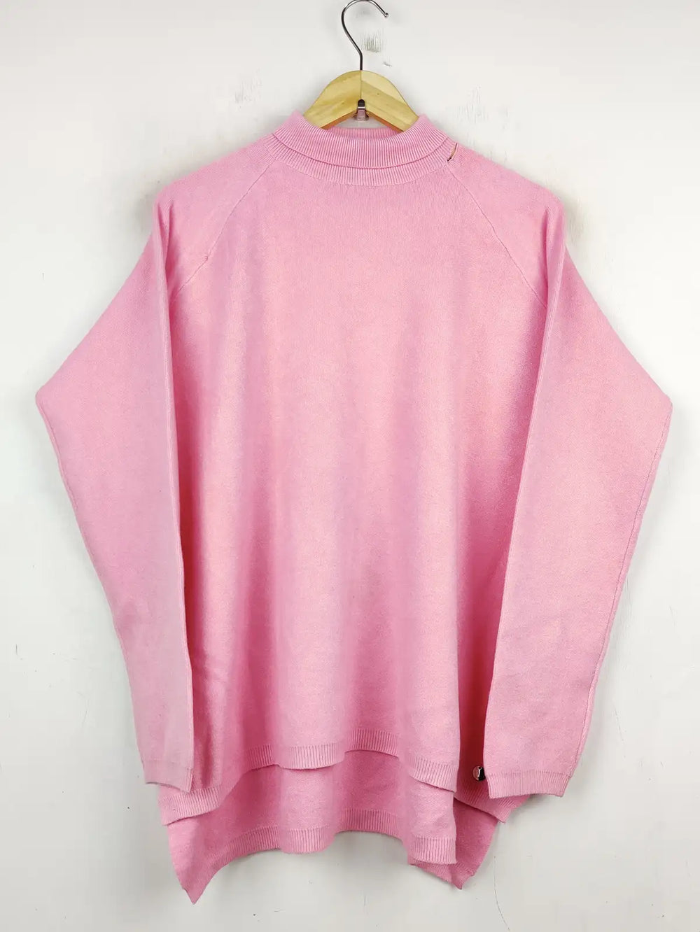 Buy online pre-used pre-loved 100% authentic & Original branded Jaime Lavie (WT-5918) available in Pakistan. Top international brands avilable.