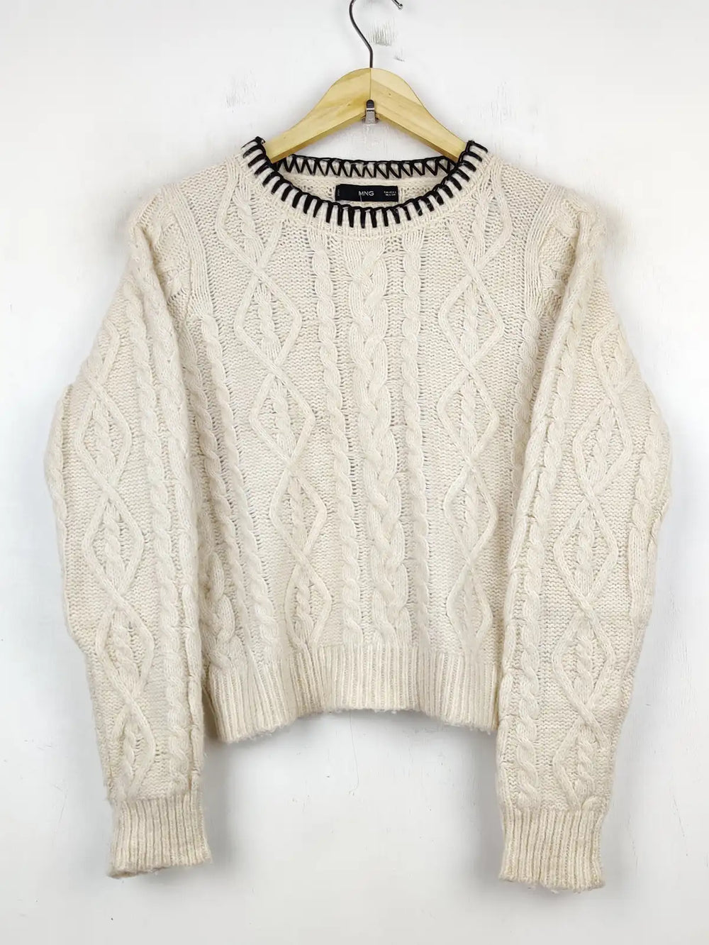 Buy online pre-used pre-loved 100% authentic & Original branded Mango (WT-5933) available in Pakistan. Top international brands avilable.