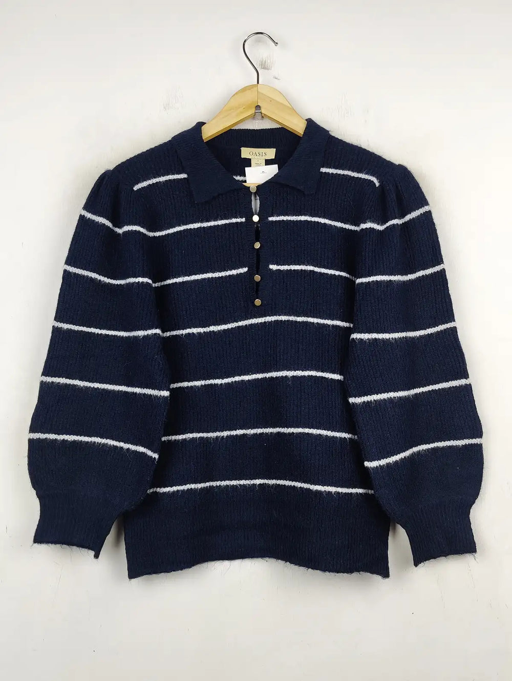 Buy online pre-used pre-loved 100% authentic & Original branded Oasis (WT-5941) available in Pakistan. Top international brands avilable.