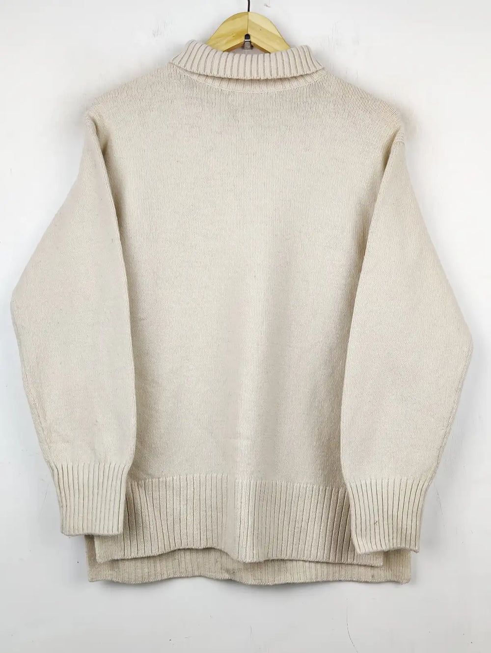 Buy online pre-used pre-loved 100% authentic & Original branded H&M (WT-5962) available in Pakistan. Top international brands avilable.