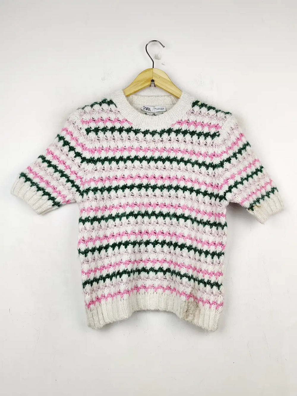 Buy online pre-used pre-loved 100% authentic & Original branded Zara (WT-5968) available in Pakistan. Top international brands avilable.