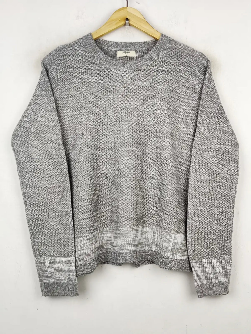 Buy online pre-used pre-loved 100% authentic & Original branded Papaya (WT-6019) available in Pakistan. Top international brands avilable.