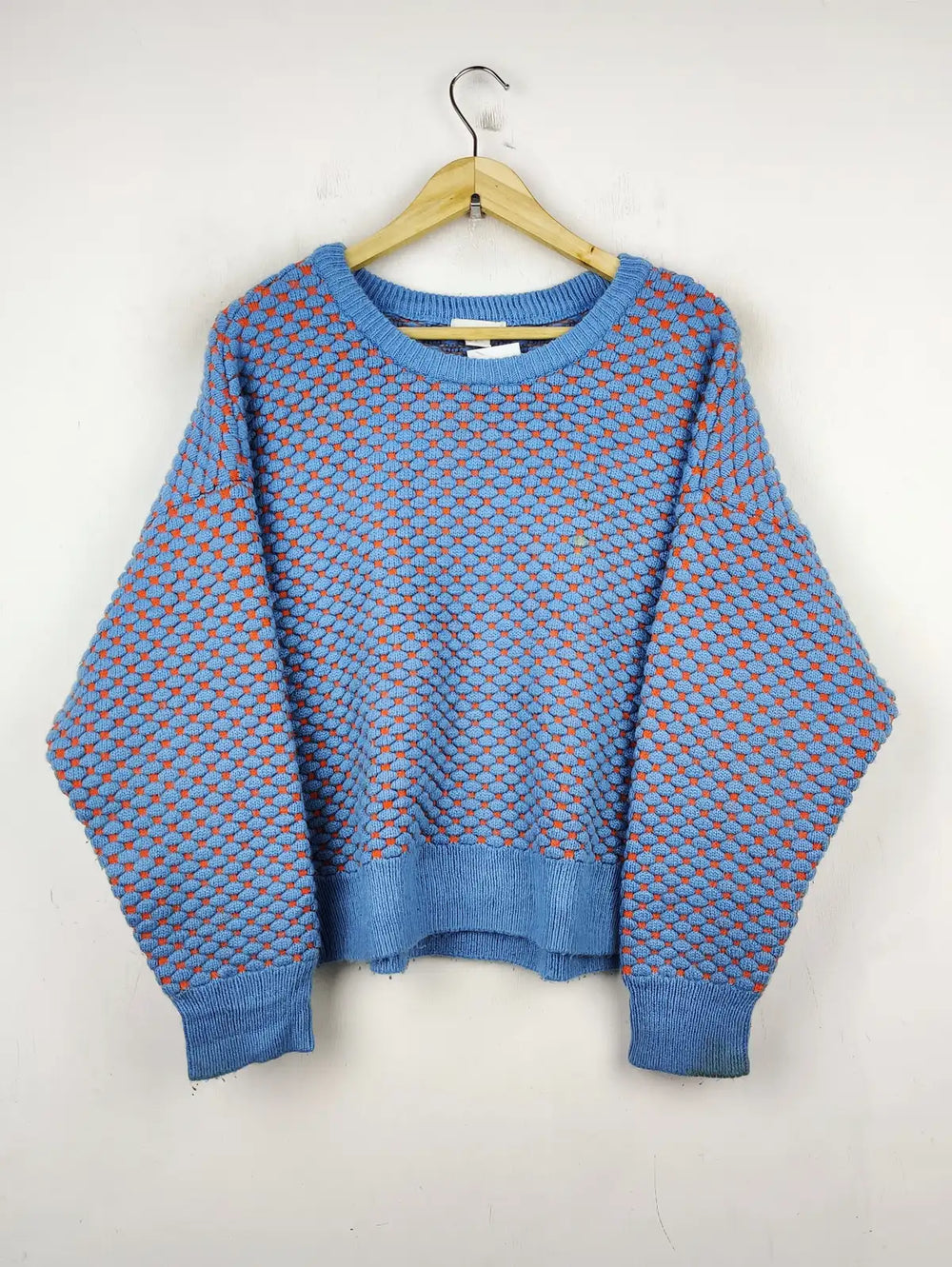 Buy online pre-used pre-loved 100% authentic & Original branded H&M (WT-6032) available in Pakistan. Top international brands avilable.