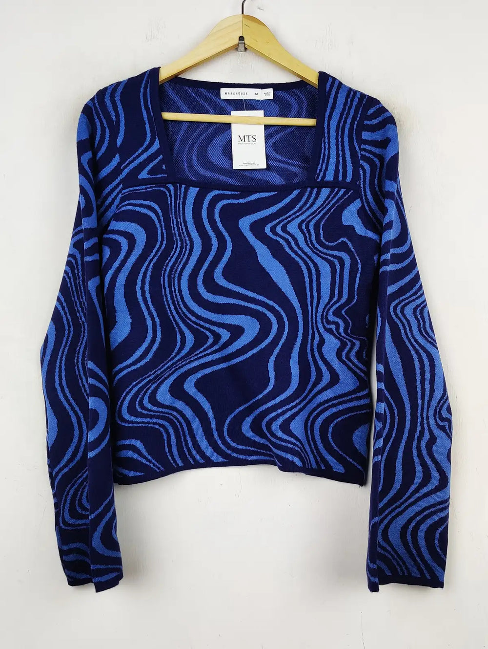 Buy online pre-used pre-loved 100% authentic & Original branded Warehouse (WT-6098) available in Pakistan. Top international brands avilable.