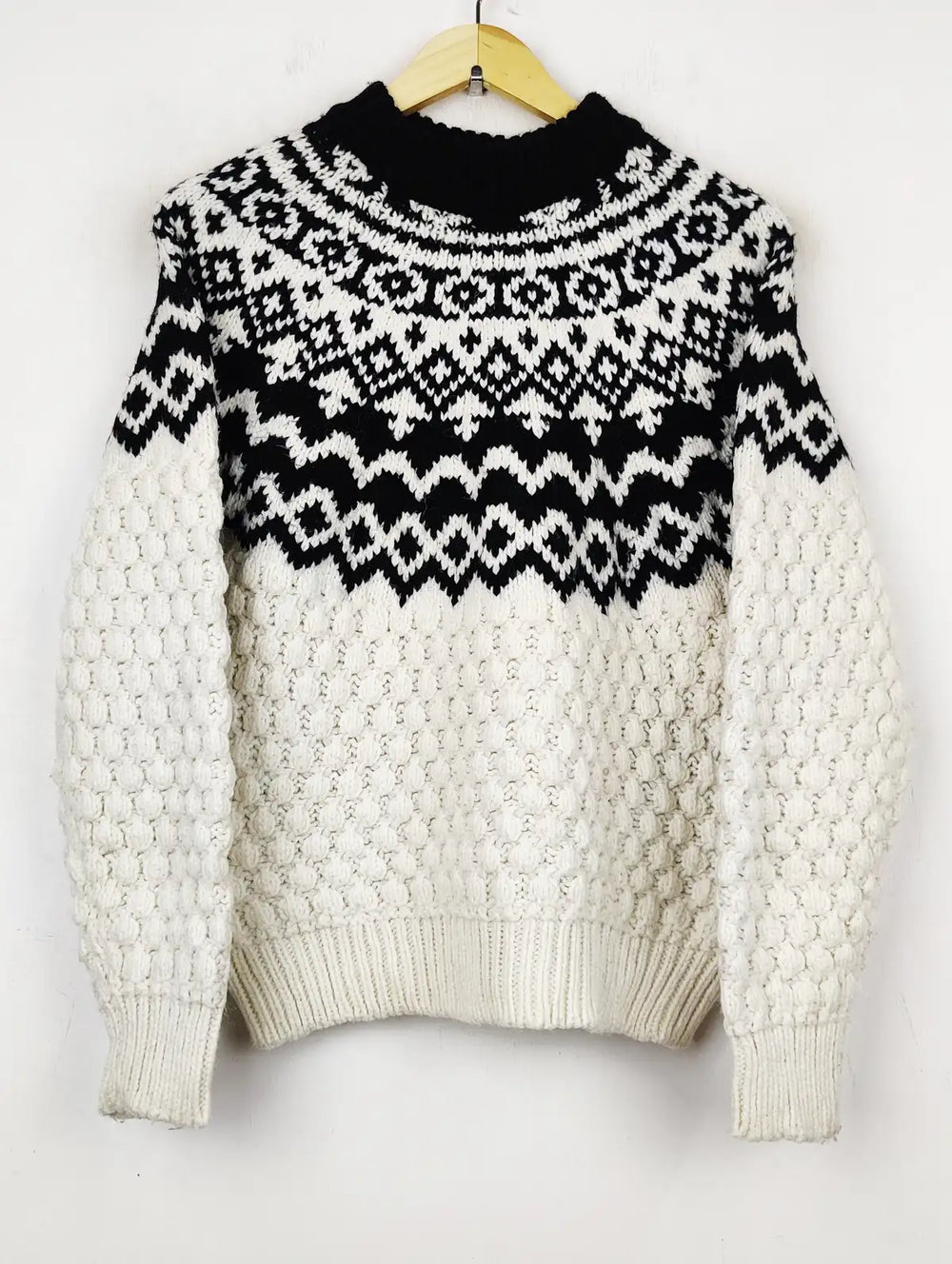 Buy online pre-used pre-loved 100% authentic & Original branded H&M (WT-6104) available in Pakistan. Top international brands avilable.