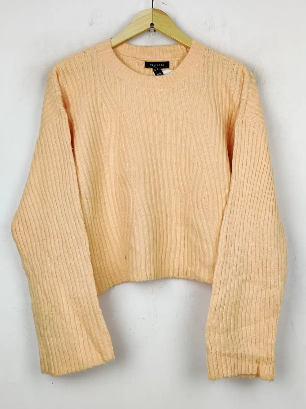 Buy online pre-used pre-loved 100% authentic & Original branded New Look (WT-6122) available in Pakistan. Top international brands avilable.