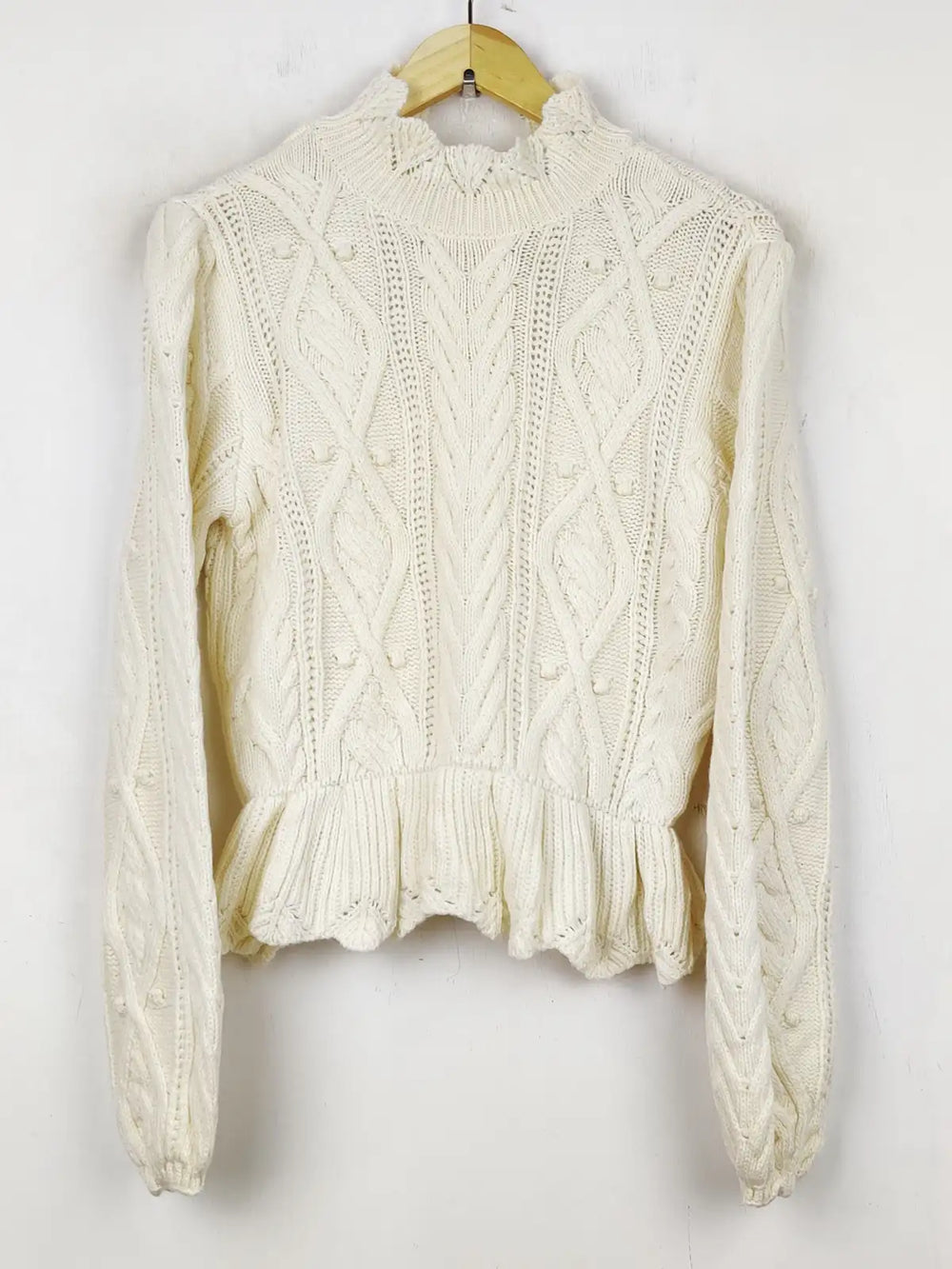 Buy online pre-used pre-loved 100% authentic & Original branded Zara (WT-6146) available in Pakistan. Top international brands avilable.