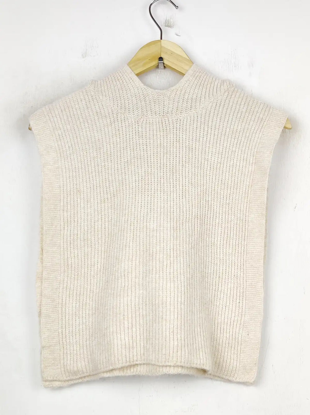 Buy online pre-used pre-loved 100% authentic & Original branded Primark (WT-6245) available in Pakistan. Top international brands avilable.