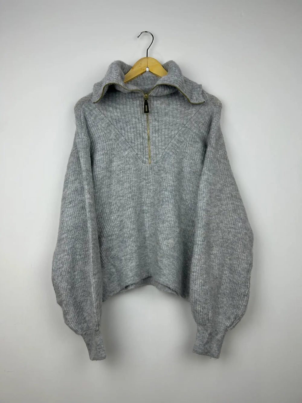 Buy online pre-used pre-loved 100% authentic & Original branded River Island (WT-6612) available in Pakistan. Top international brands avilable.