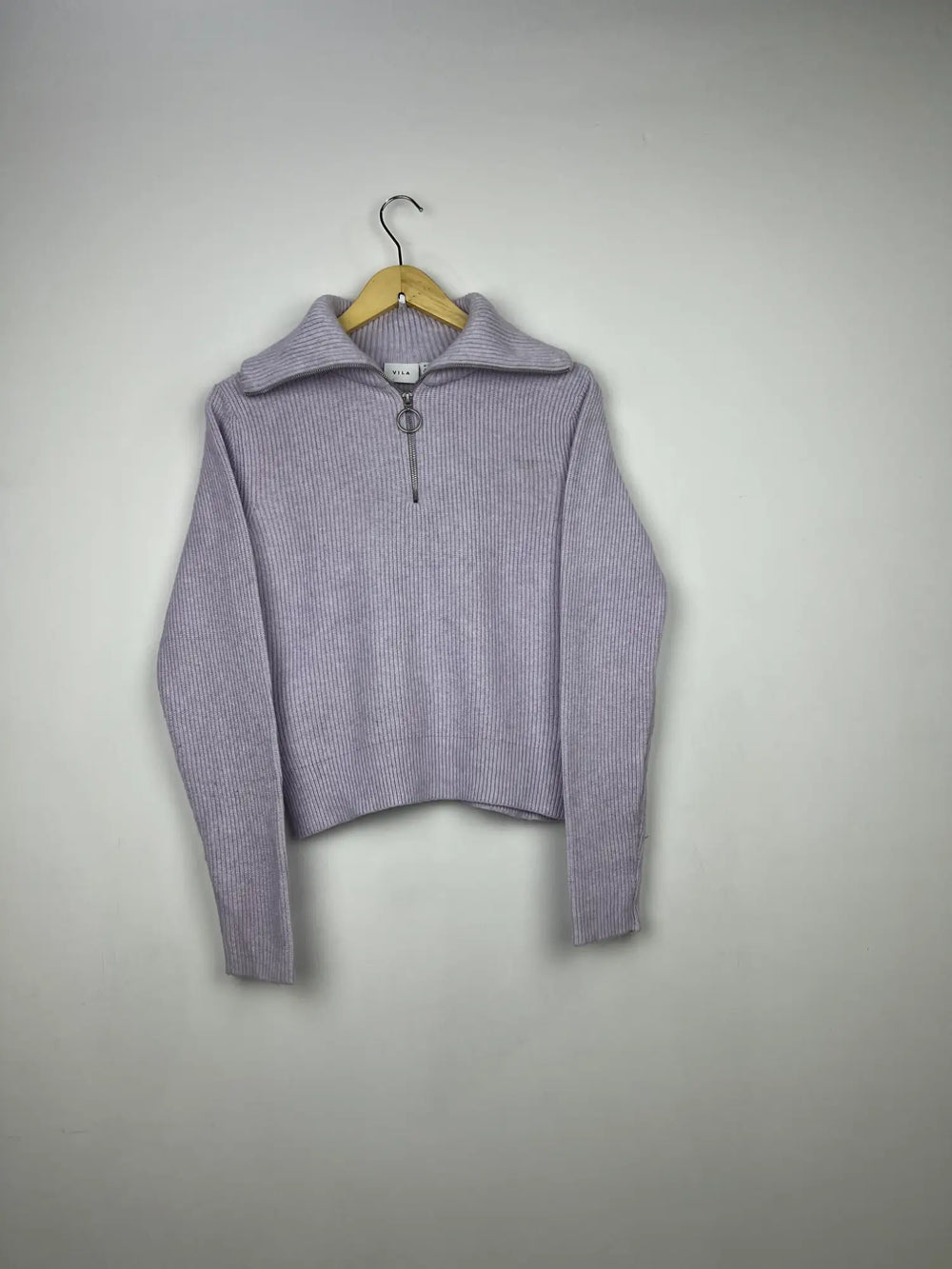 Buy online pre-used pre-loved 100% authentic & Original branded Vila (WT-6683) available in Pakistan. Top international brands avilable.