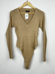 Buy online pre-used pre-loved 100% authentic & Original branded Unknown Brand (WT-6789) available in Pakistan. Top international brands avilable.