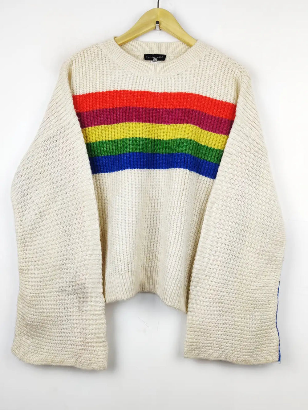 Buy online pre-used pre-loved 100% authentic & Original branded F&F (WT-6932) available in Pakistan. Top international brands avilable.