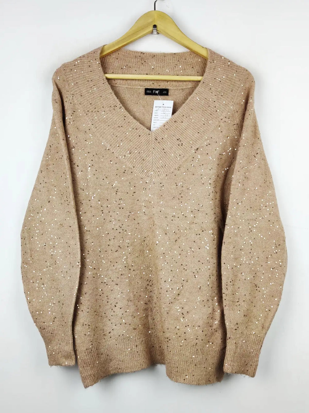 Buy online pre-used pre-loved 100% authentic & Original branded F&F (WT-6944) available in Pakistan. Top international brands avilable.