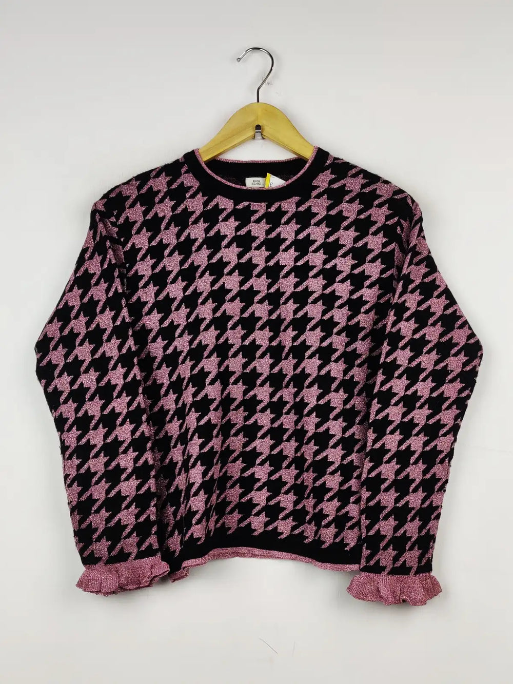 Buy online pre-used pre-loved 100% authentic & Original branded River Island (WT-6968) available in Pakistan. Top international brands avilable.