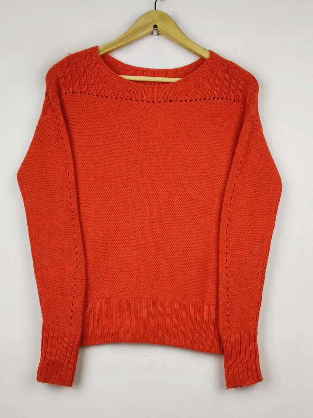 Buy online pre-used pre-loved 100% authentic & Original branded Gap (WT-7030) available in Pakistan. Top international brands avilable.