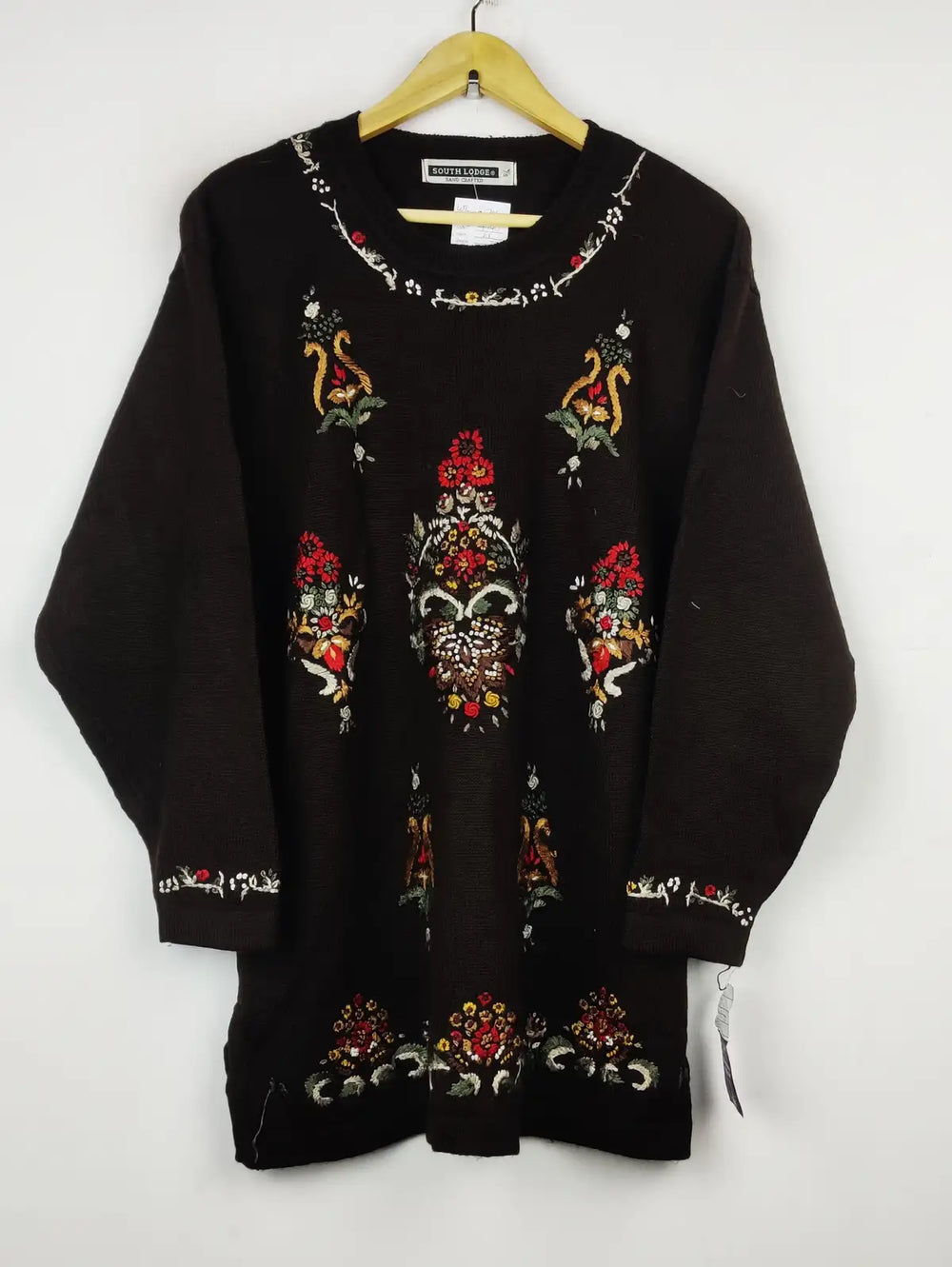 Buy online pre-used pre-loved 100% authentic & Original branded South Lodge (WT-7041) available in Pakistan. Top international brands avilable.